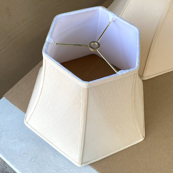 Unbranded Lampshade 16” Diameter 10” Tall - Picture 2 of 4